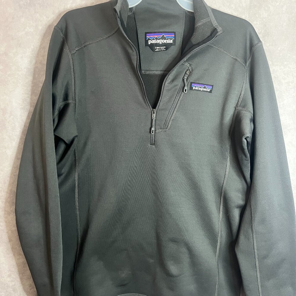 Men's small Patagonia 1/4 zip pullover dark grey